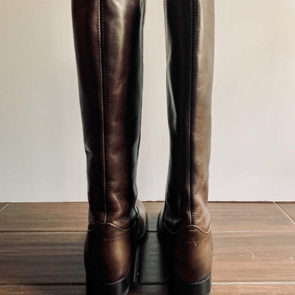 Melissa Button 2 - Picture 6 of 6